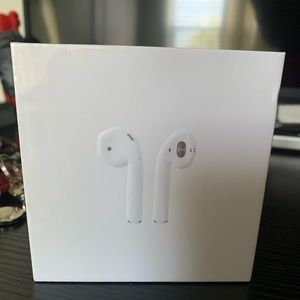 Apple Airpods 2nd Generation with Charging Case